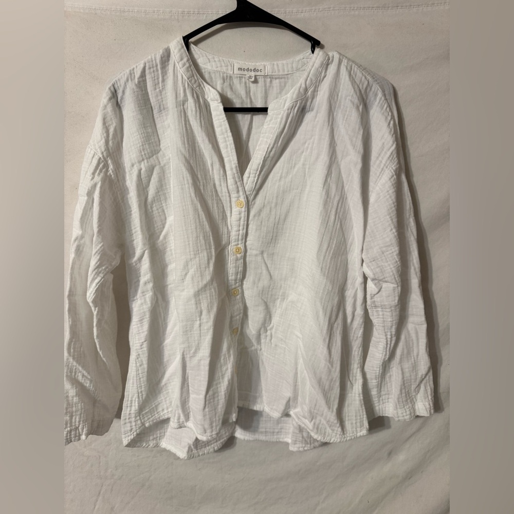 White mododoc Button Up